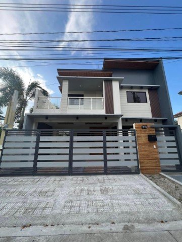 Stylish 4-Bedroom Modern Home In Villagio Real, Pampanga