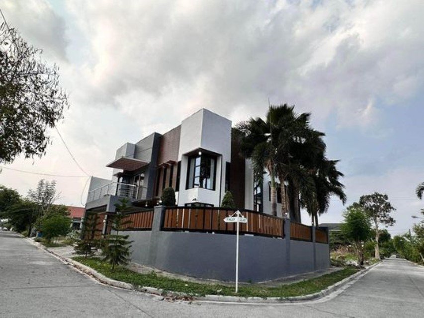 Income-Generating 4-Bed House Near Clark | Fully Furnished