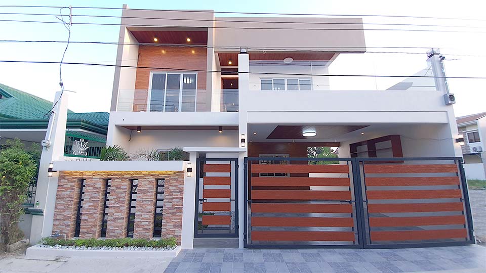 Modern 2-Storey House With Pool In Metrogate, Angeles, Pampanga
