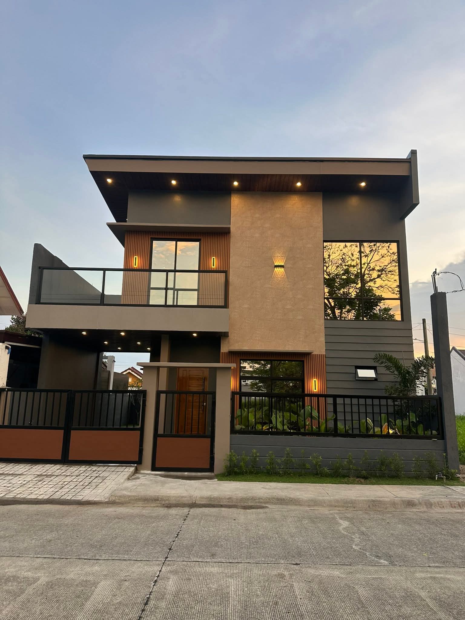 Fully Furnished 4-Bedroom House For Sale In Mabalacat Near Clark