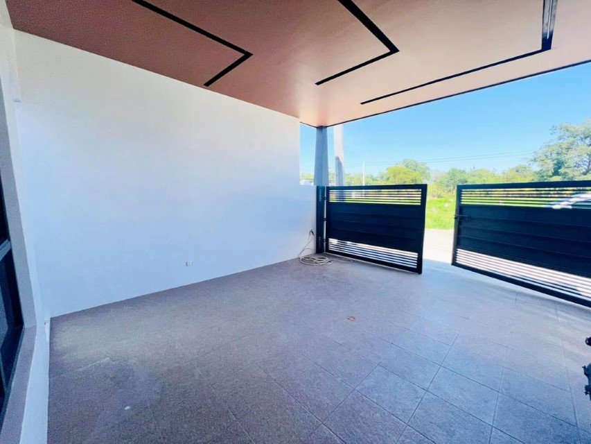Gallery photo 3