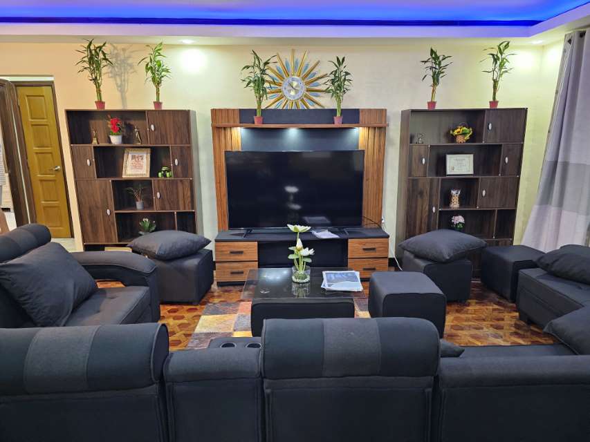 Prime Balibago Living: 5BR Modern Bungalow With Pool