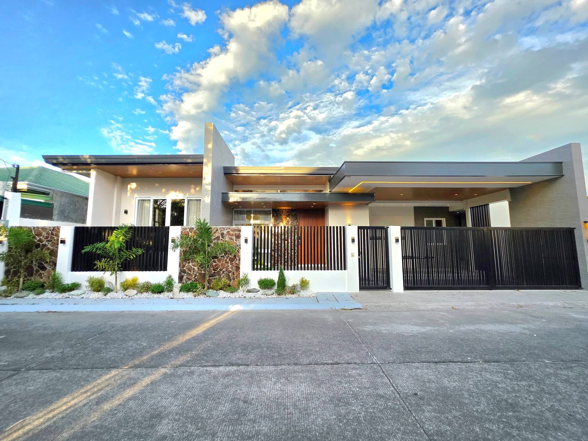 Modern Asian Smart Bungalow For Sale, Angeles City