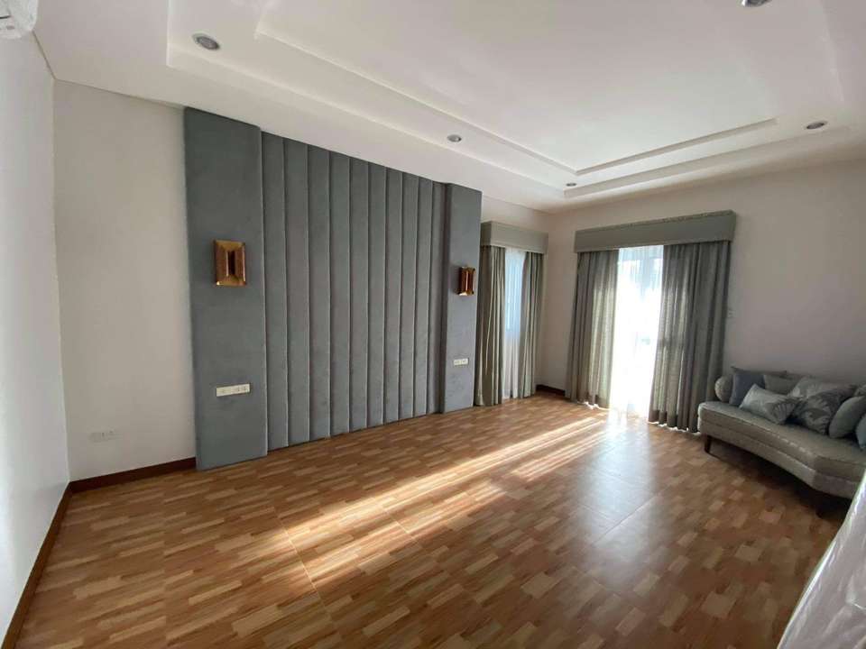 Gallery photo 2