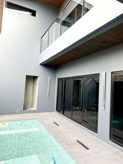 Gallery photo 3