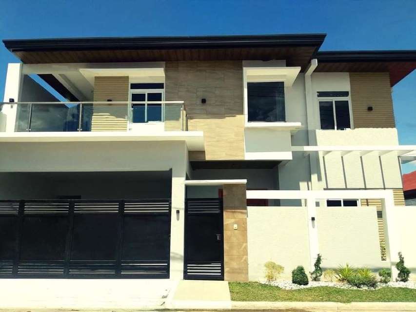 Modern Luxury 6BR Home With Pool In Secure Subdivision