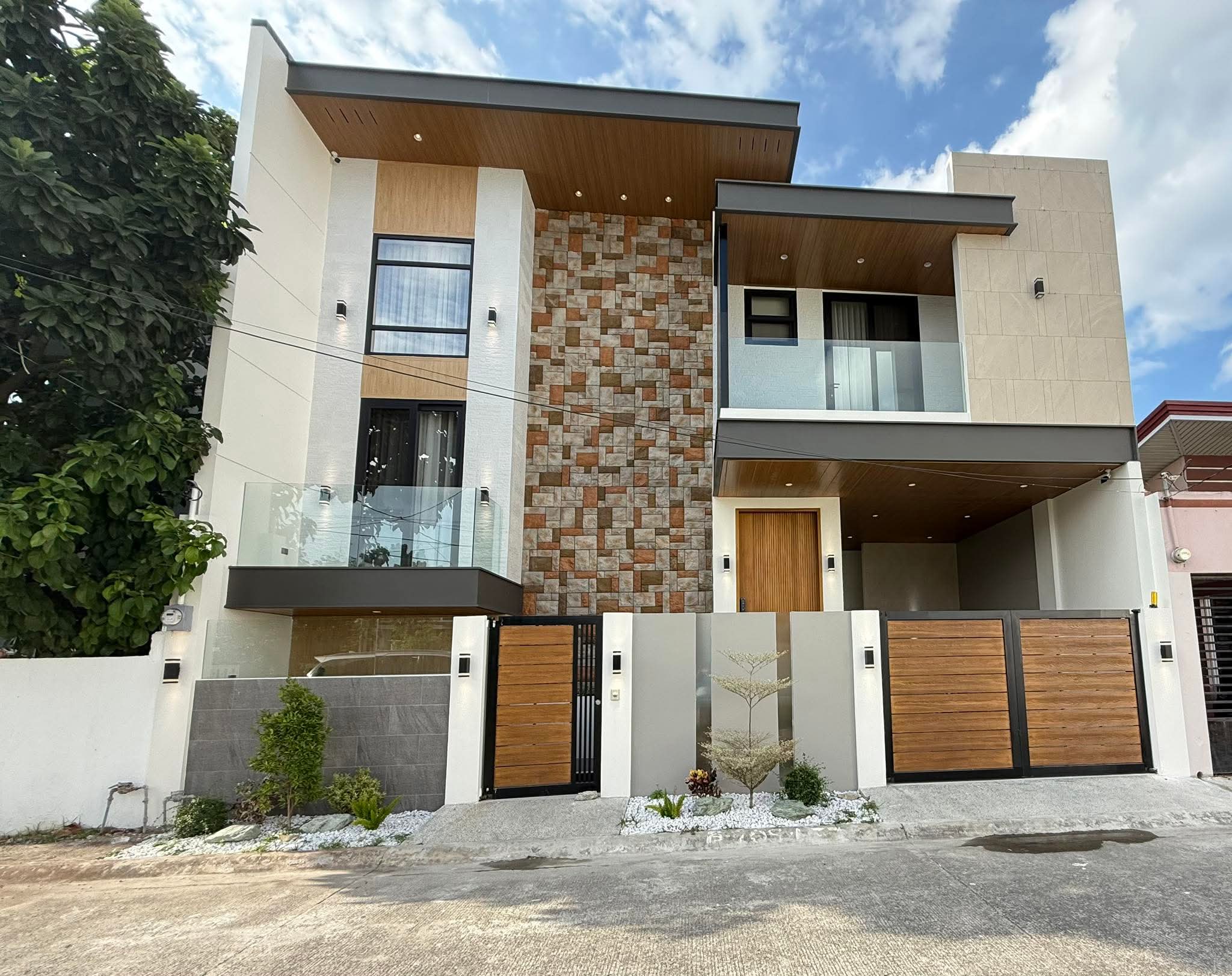 Premium Furnished Smart Home Near Marquee Mall, Angeles City