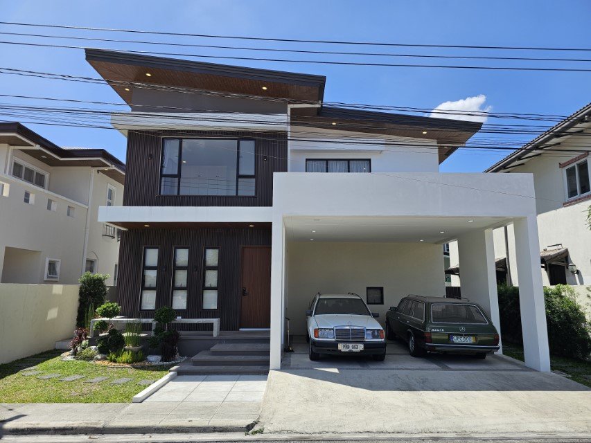 Sophisticated 3BR Home Near Rockwell Center, Angeles City