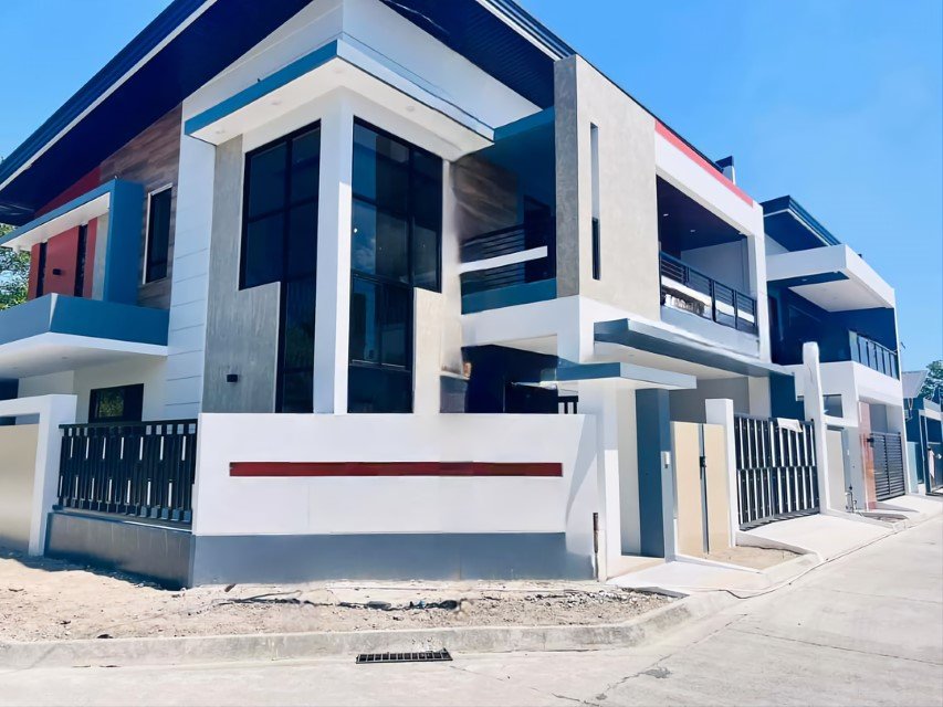 Modern Two-Story Home In Town And Country Subdivision, Angeles