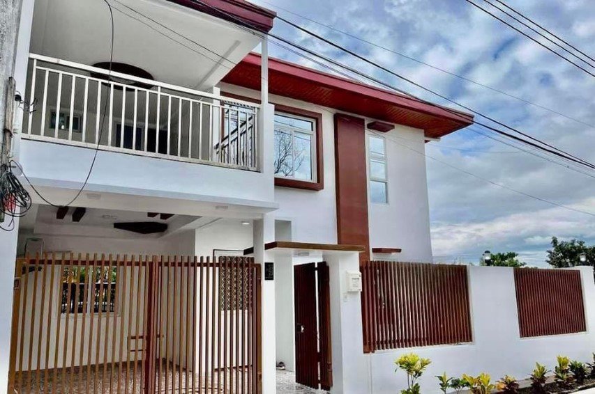 Modern 3BR Family Home Near Clark Airport