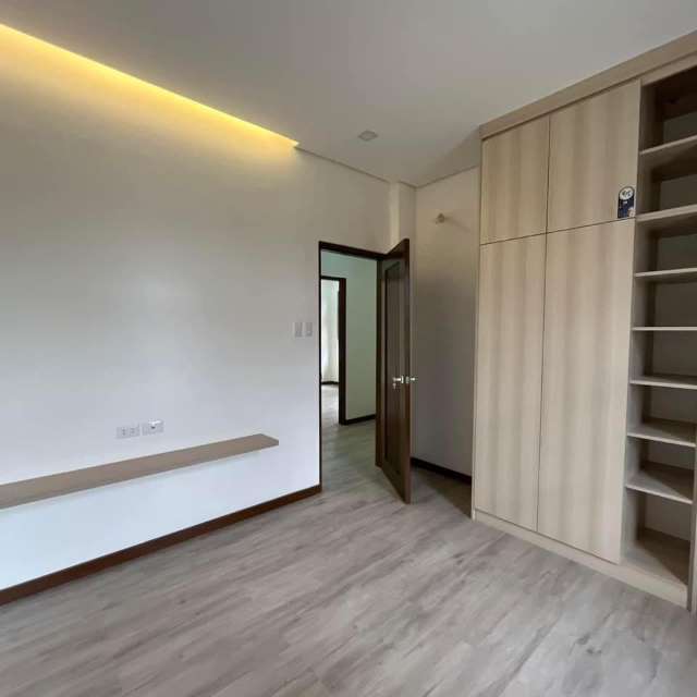 Gallery photo 5