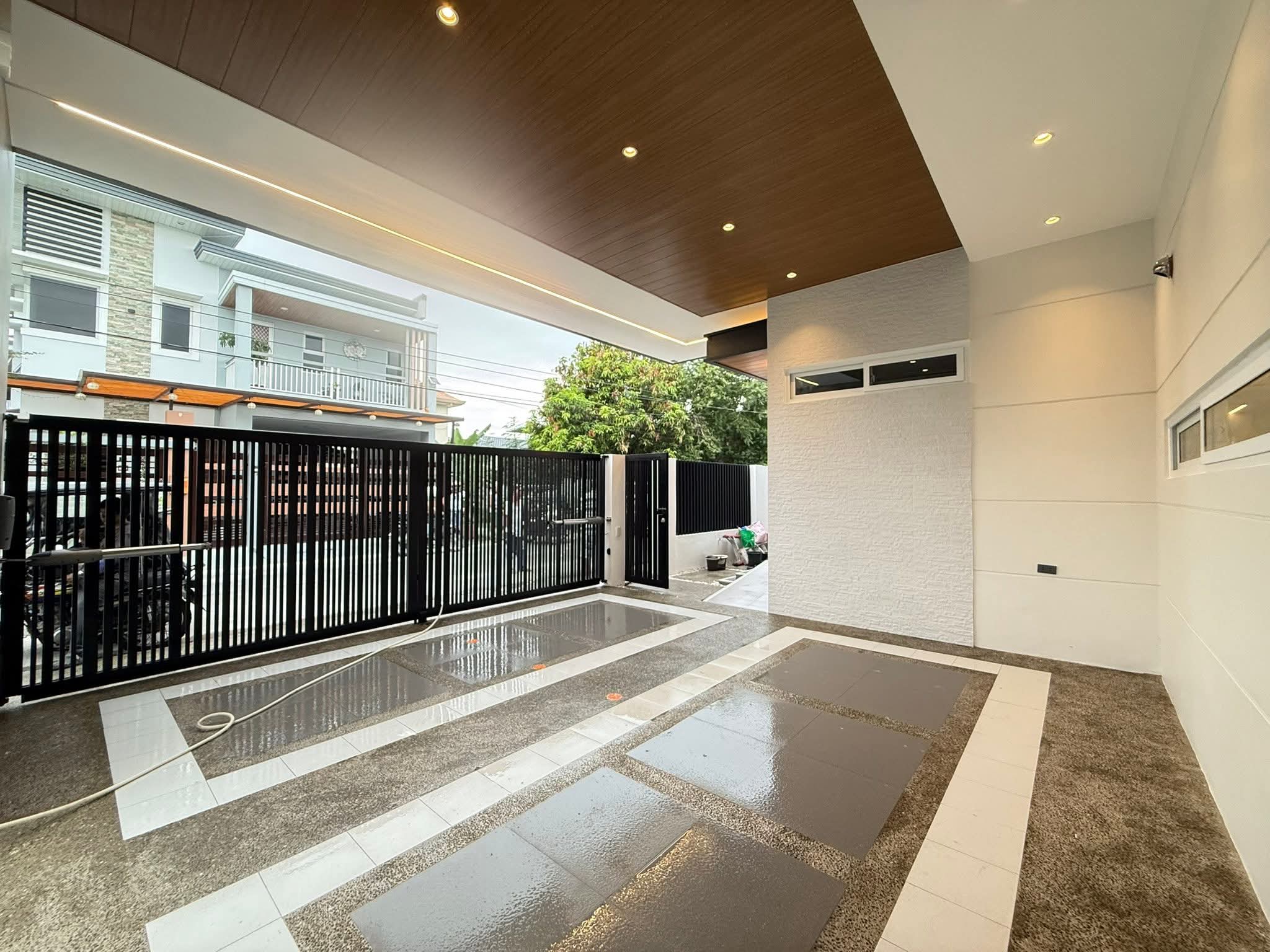 Gallery photo 4