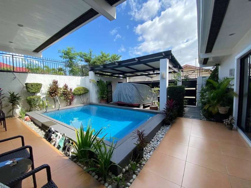 Spacious Family Home With Pool In Timog Park Near Clark Airport
