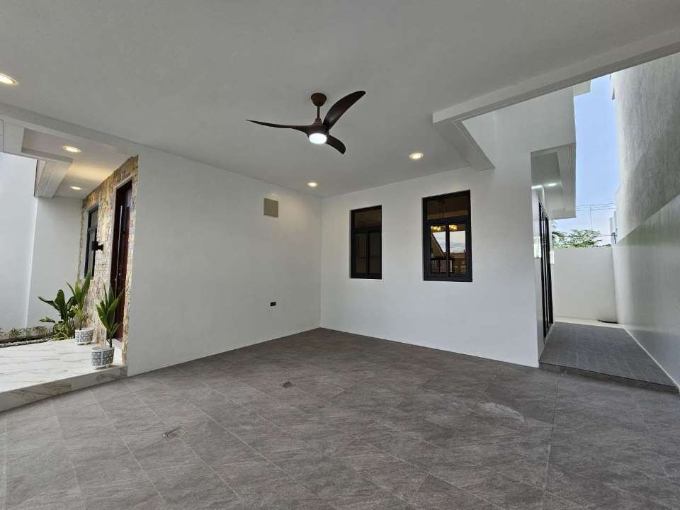 Gallery photo 3
